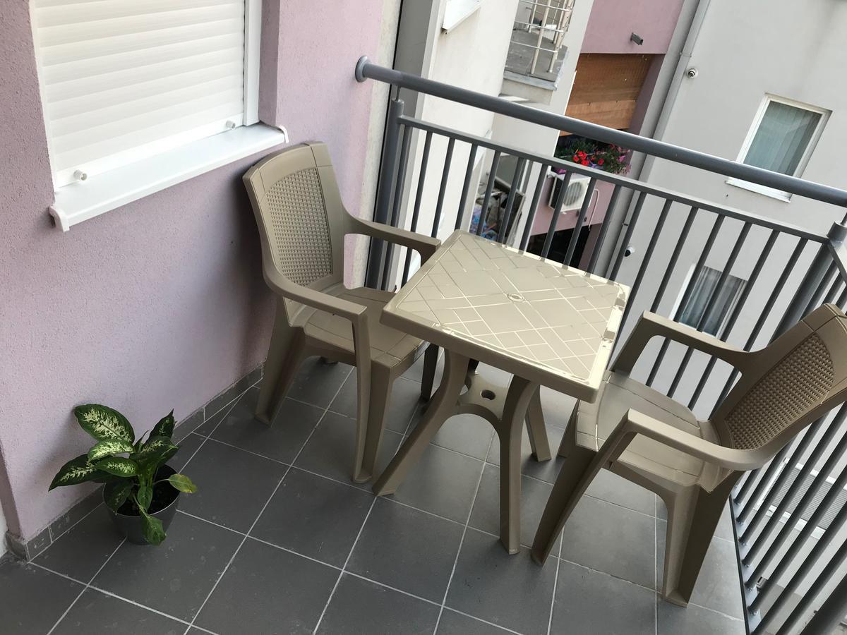 La Apartamento Jagodina Exterior photo